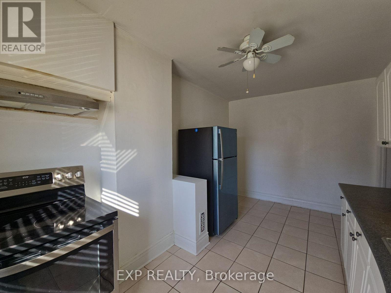 #2 - 56 John Street, Brampton, Ontario  L6W 1Z3 - Photo 23 - W12634064