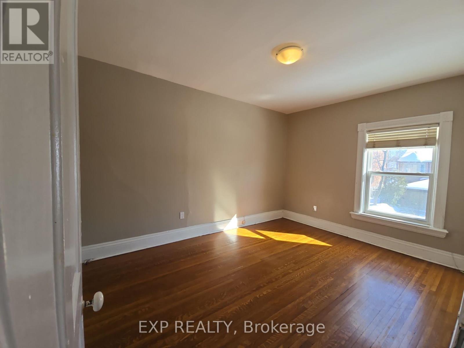 #2 - 56 John Street, Brampton, Ontario  L6W 1Z3 - Photo 9 - W12634064