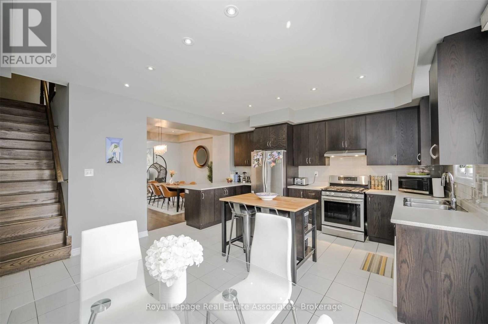 54 Sea Drifter Crescent, Brampton, Ontario  L6P 4B2 - Photo 13 - W12750088