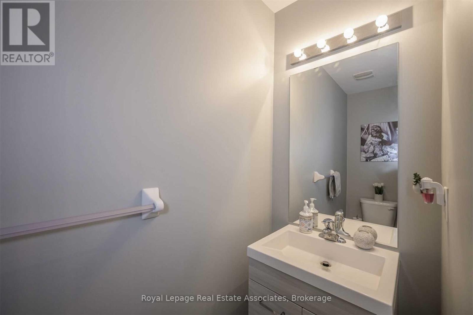 54 Sea Drifter Crescent, Brampton, Ontario  L6P 4B2 - Photo 14 - W12750088