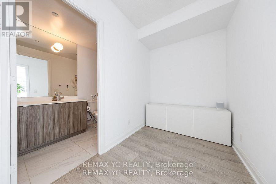 3904 - 56 Annie Craig Drive, Toronto, Ontario M8V 0C8 - Photo 5 - W12750118