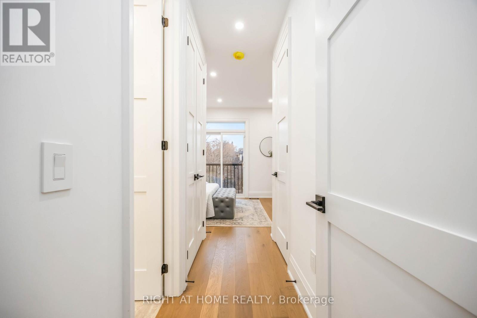 34a Morningside Avenue W, Toronto, Ontario  M6S 1C4 - Photo 17 - W12750124