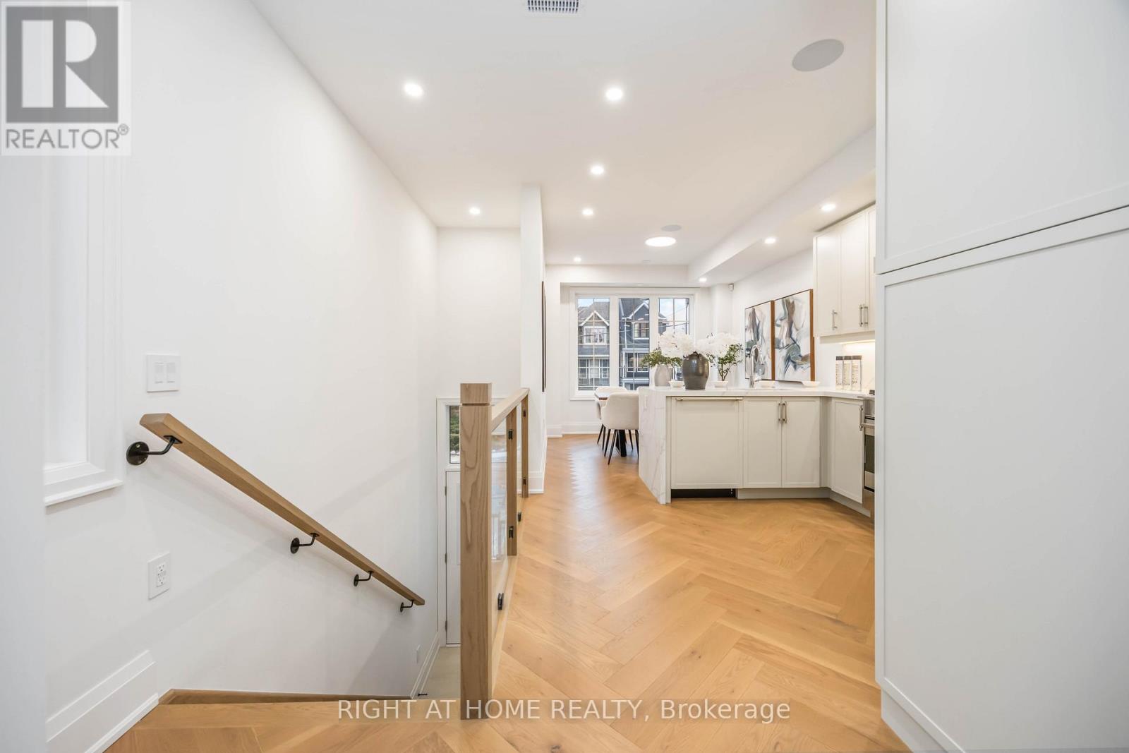 34a Morningside Avenue W, Toronto, Ontario  M6S 1C4 - Photo 3 - W12750124