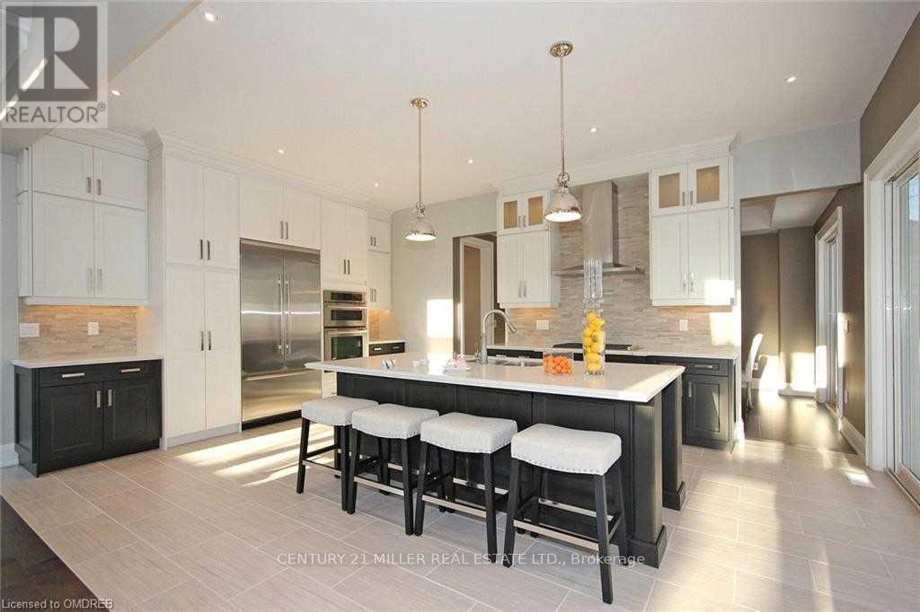 2308 Belyea Street, Oakville, Ontario  L6L 1N6 - Photo 4 - W12750136