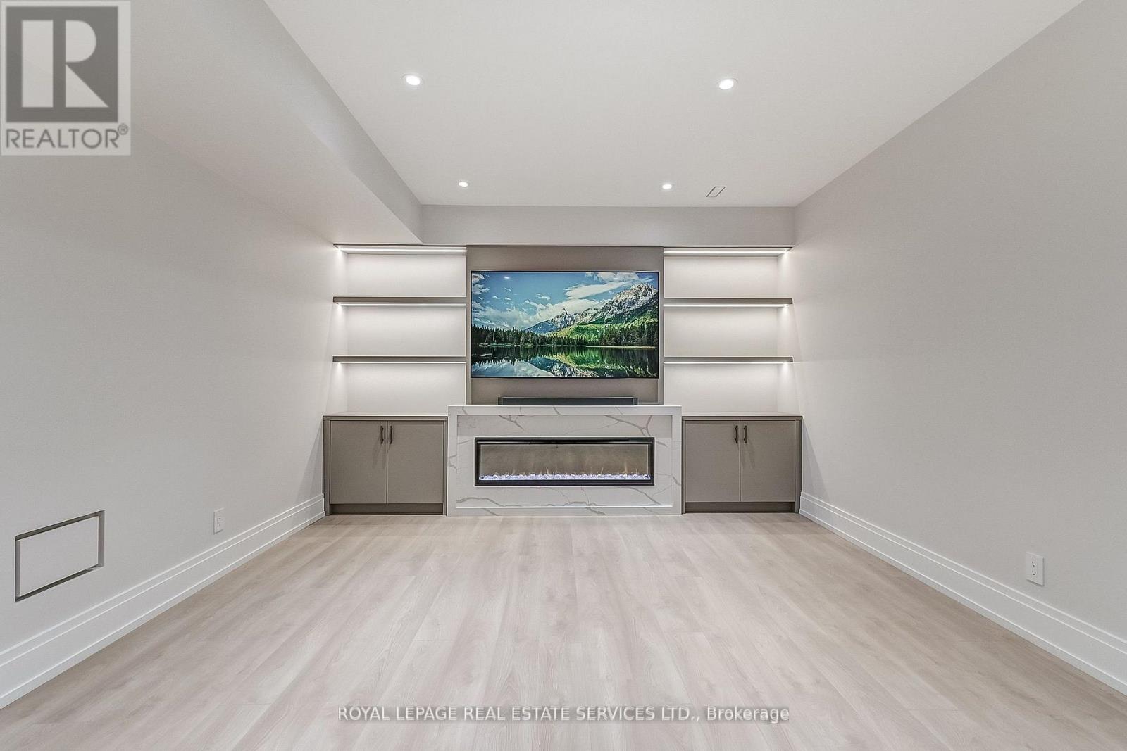 8 Shand Avenue, Toronto, Ontario  M8X 2M5 - Photo 29 - W12750156