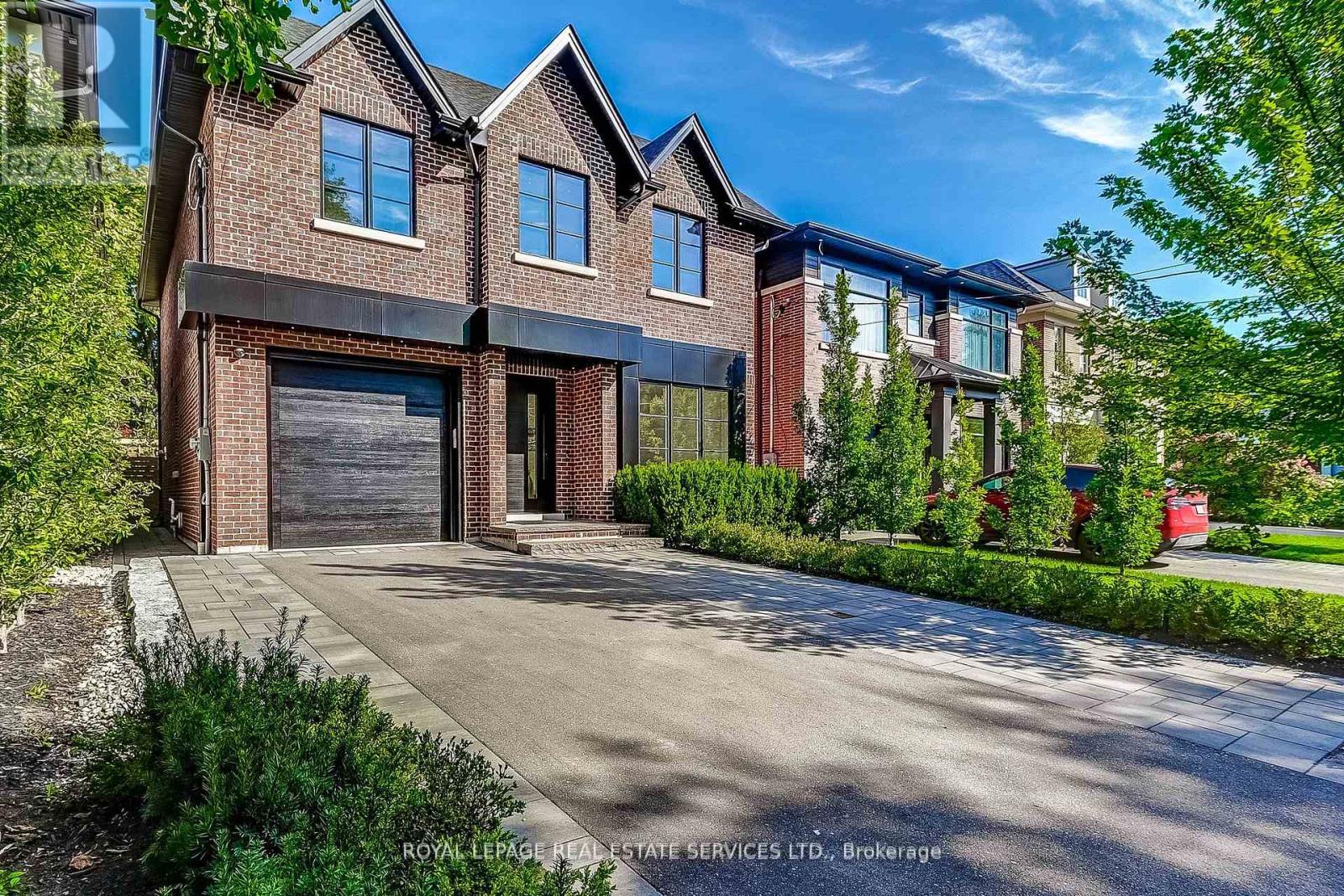 8 Shand Avenue, Toronto, Ontario  M8X 2M5 - Photo 3 - W12750156