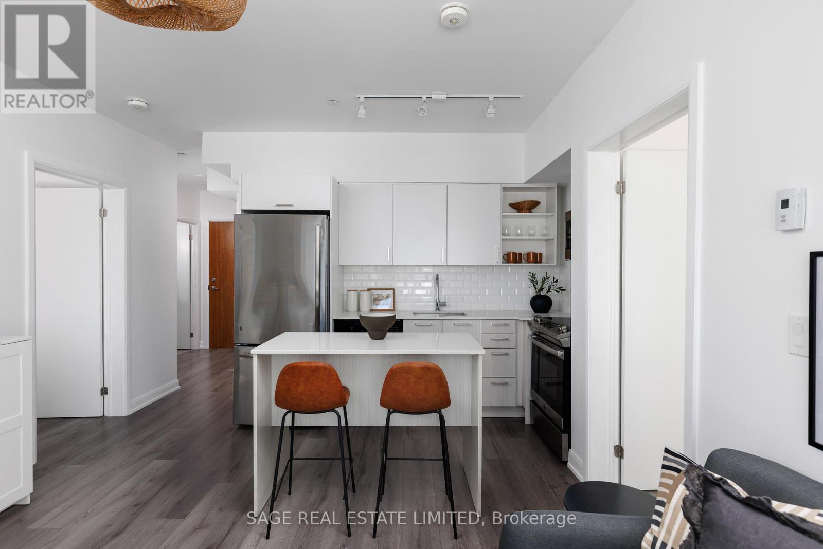 202 - 385 Osler Street, Toronto, Ontario  M6N 2Z4 - Photo 11 - W12750168