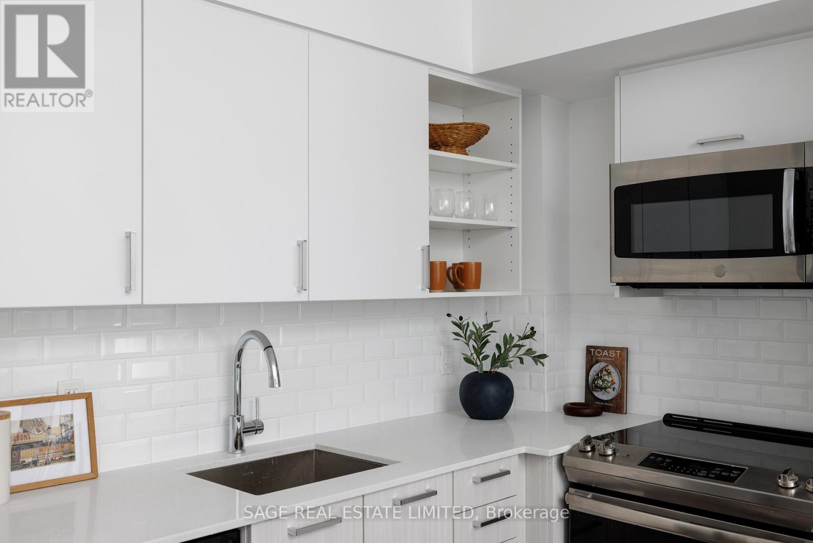 202 - 385 Osler Street, Toronto, Ontario  M6N 2Z4 - Photo 14 - W12750168