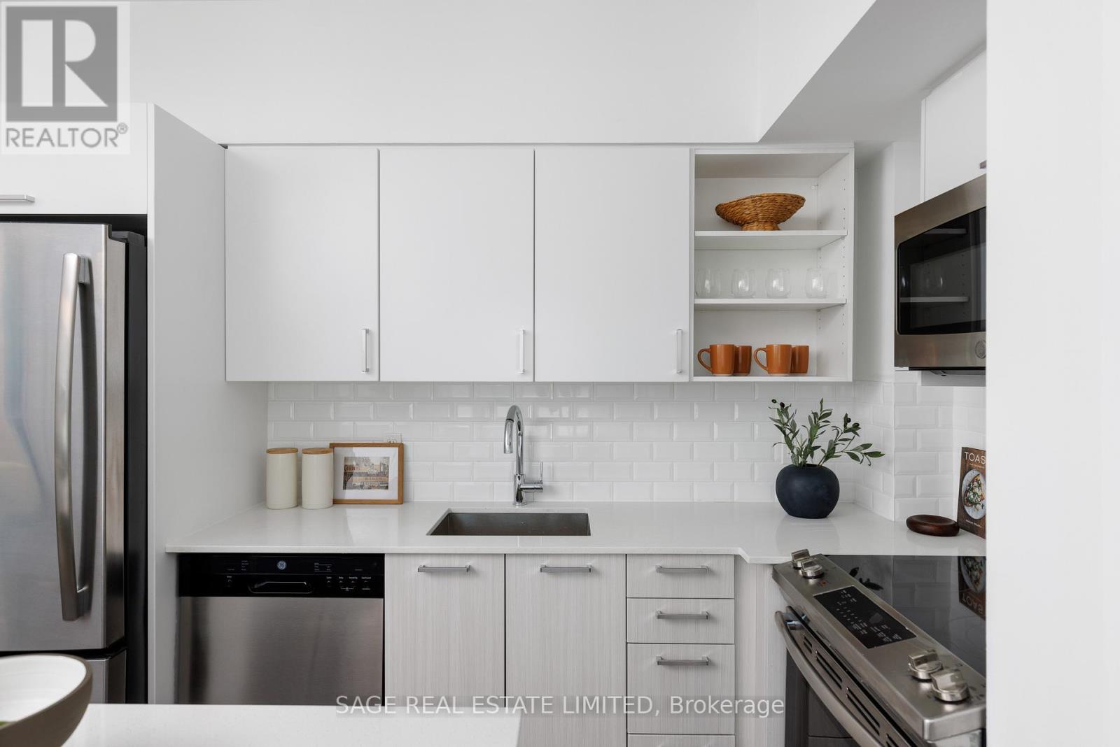 202 - 385 Osler Street, Toronto, Ontario  M6N 2Z4 - Photo 15 - W12750168