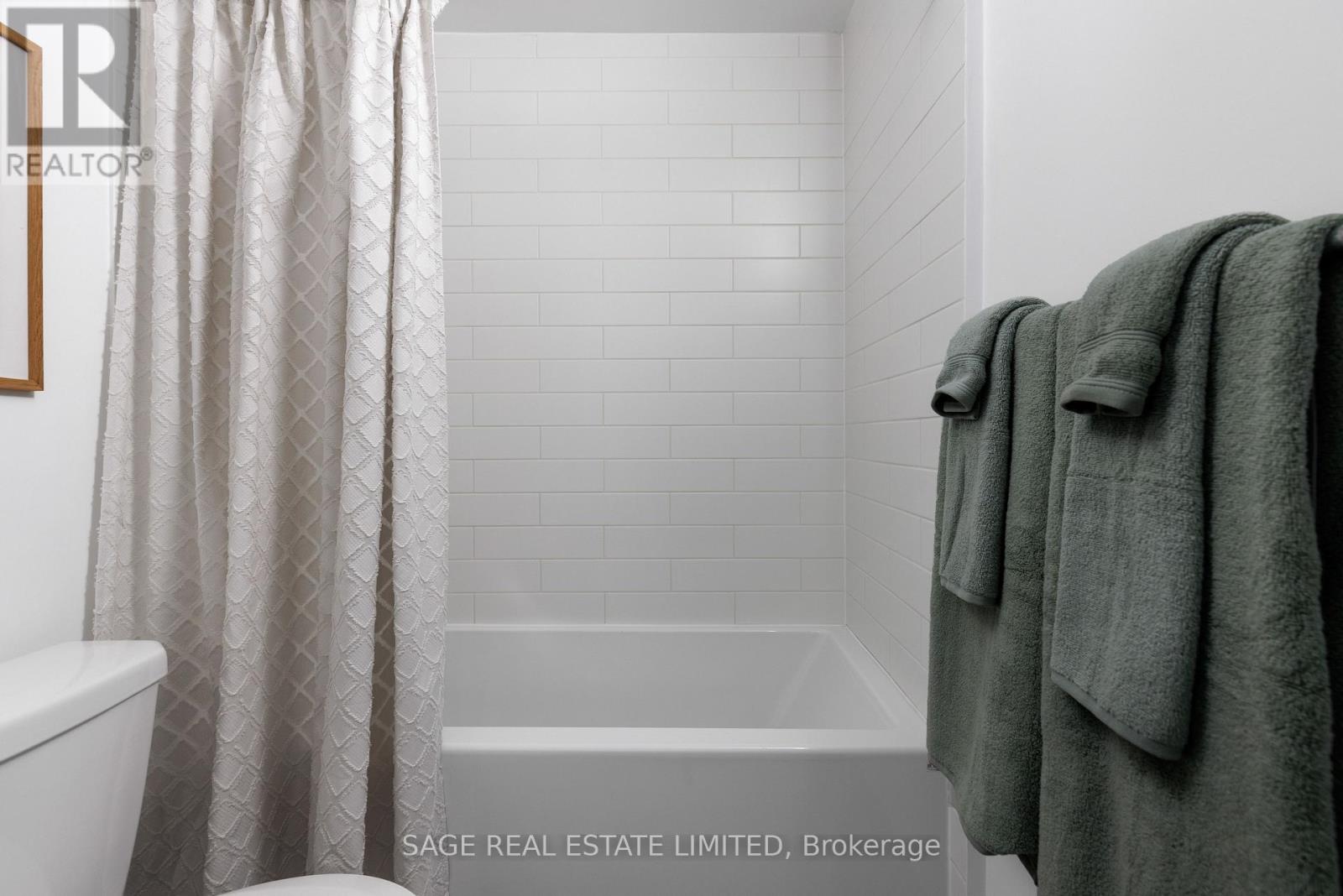 202 - 385 Osler Street, Toronto, Ontario  M6N 2Z4 - Photo 22 - W12750168