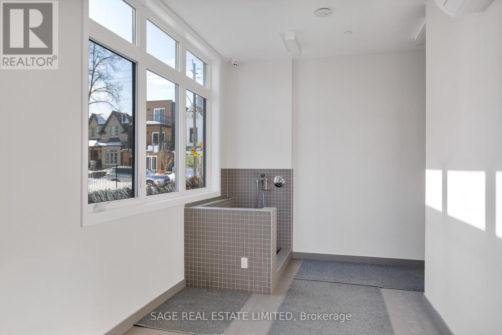 202 - 385 Osler Street, Toronto, Ontario  M6N 2Z4 - Photo 44 - W12750168