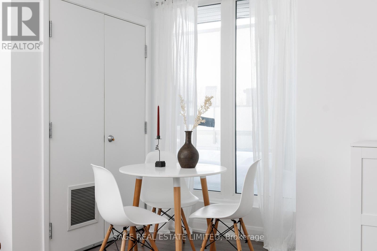 202 - 385 Osler Street, Toronto, Ontario  M6N 2Z4 - Photo 8 - W12750168