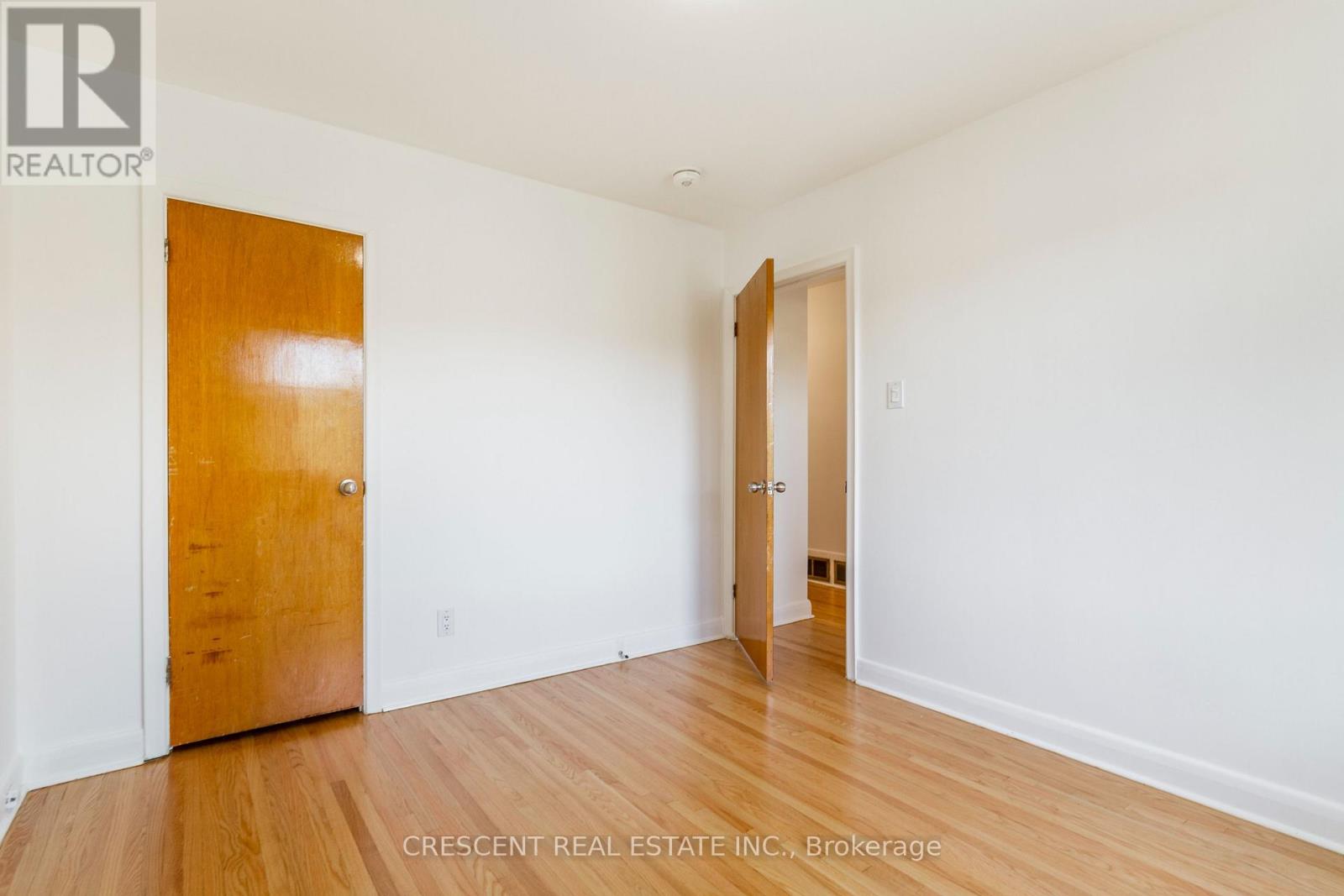 Upper - 51 Black Creek Boulevard, Toronto, Ontario  M6N 2K6 - Photo 23 - W12750212