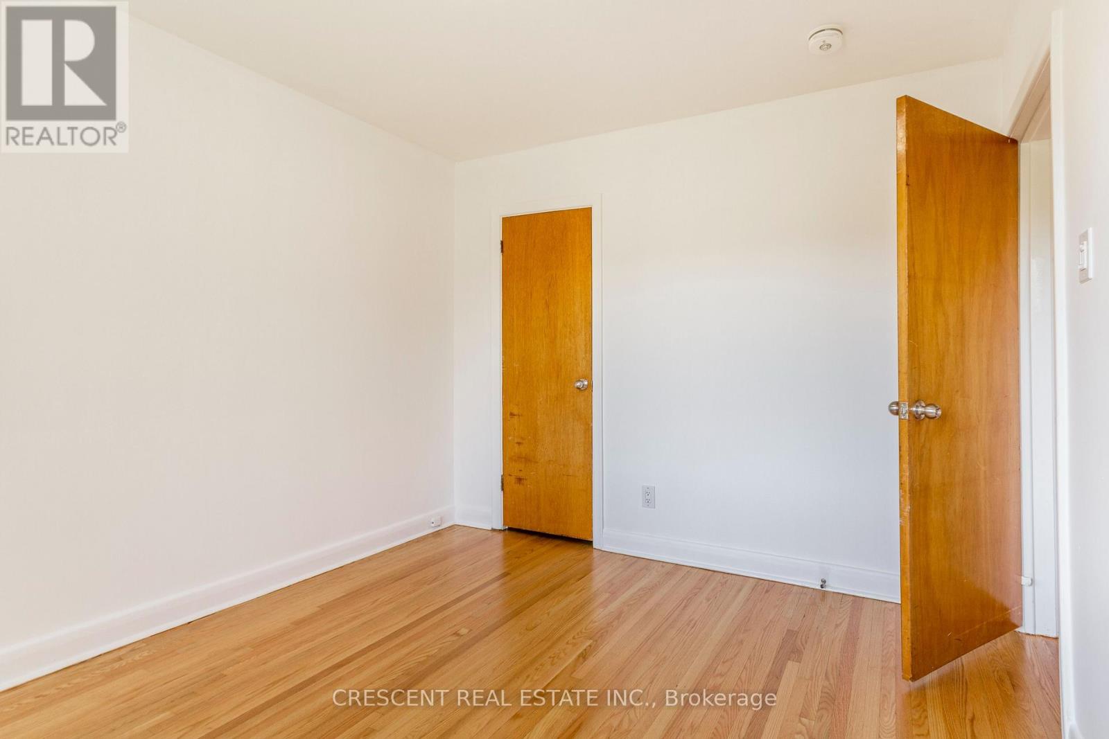 Upper - 51 Black Creek Boulevard, Toronto, Ontario  M6N 2K6 - Photo 25 - W12750212