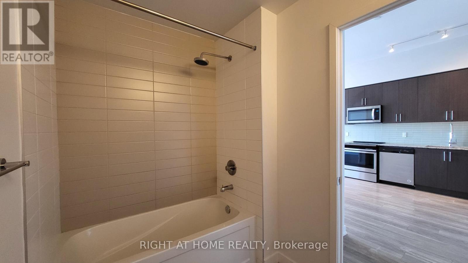 433 - 4055 Parkside Village Drive, Mississauga, Ontario  L5B 0K8 - Photo 13 - W12750218