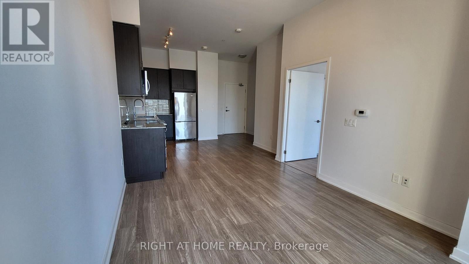 433 - 4055 Parkside Village Drive, Mississauga, Ontario  L5B 0K8 - Photo 3 - W12750218