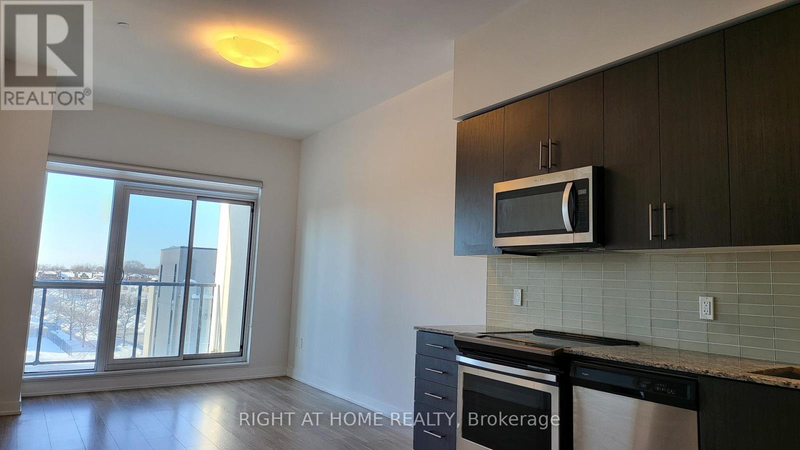 433 - 4055 Parkside Village Drive, Mississauga, Ontario  L5B 0K8 - Photo 4 - W12750218