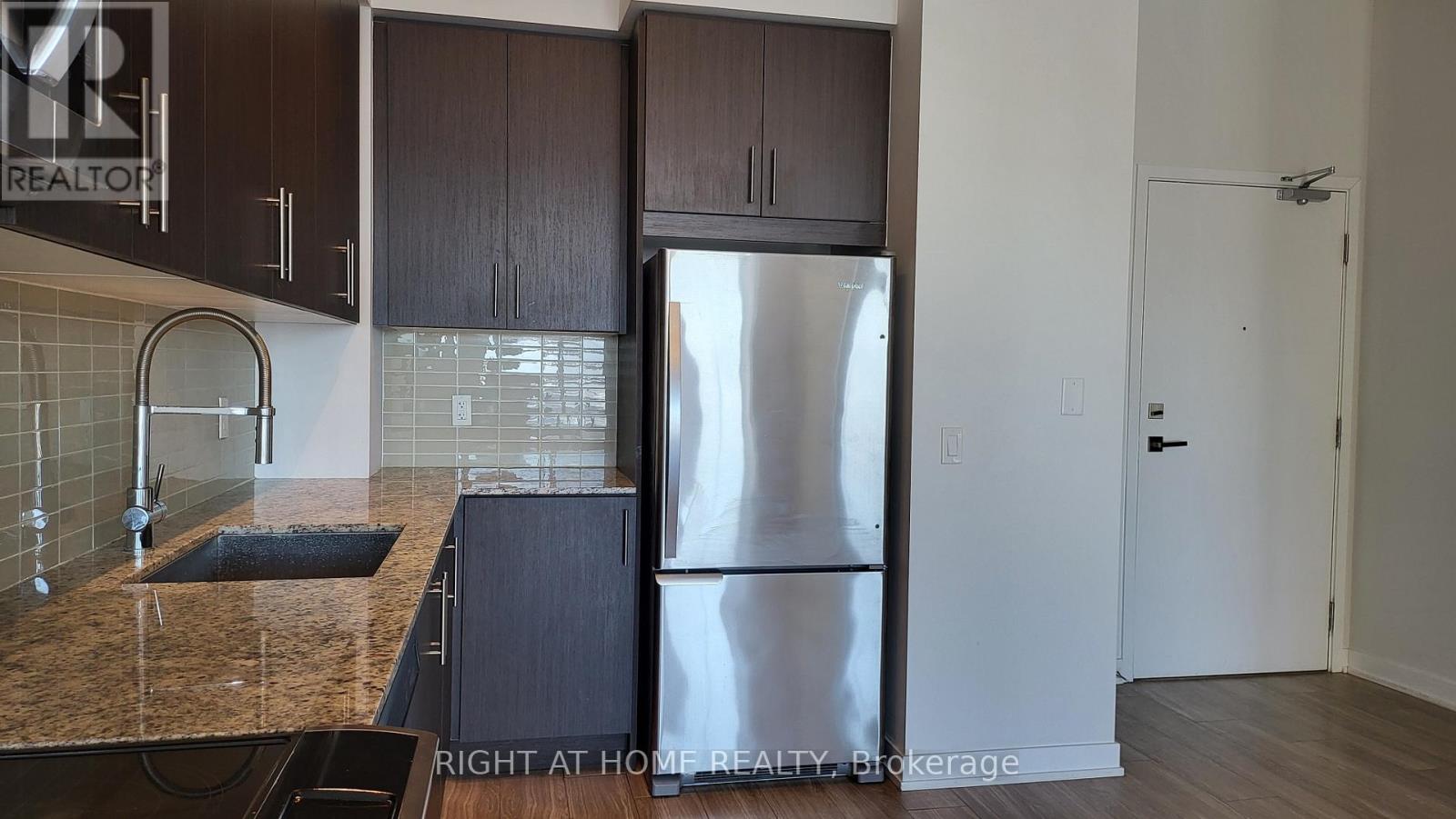 433 - 4055 Parkside Village Drive, Mississauga, Ontario  L5B 0K8 - Photo 8 - W12750218