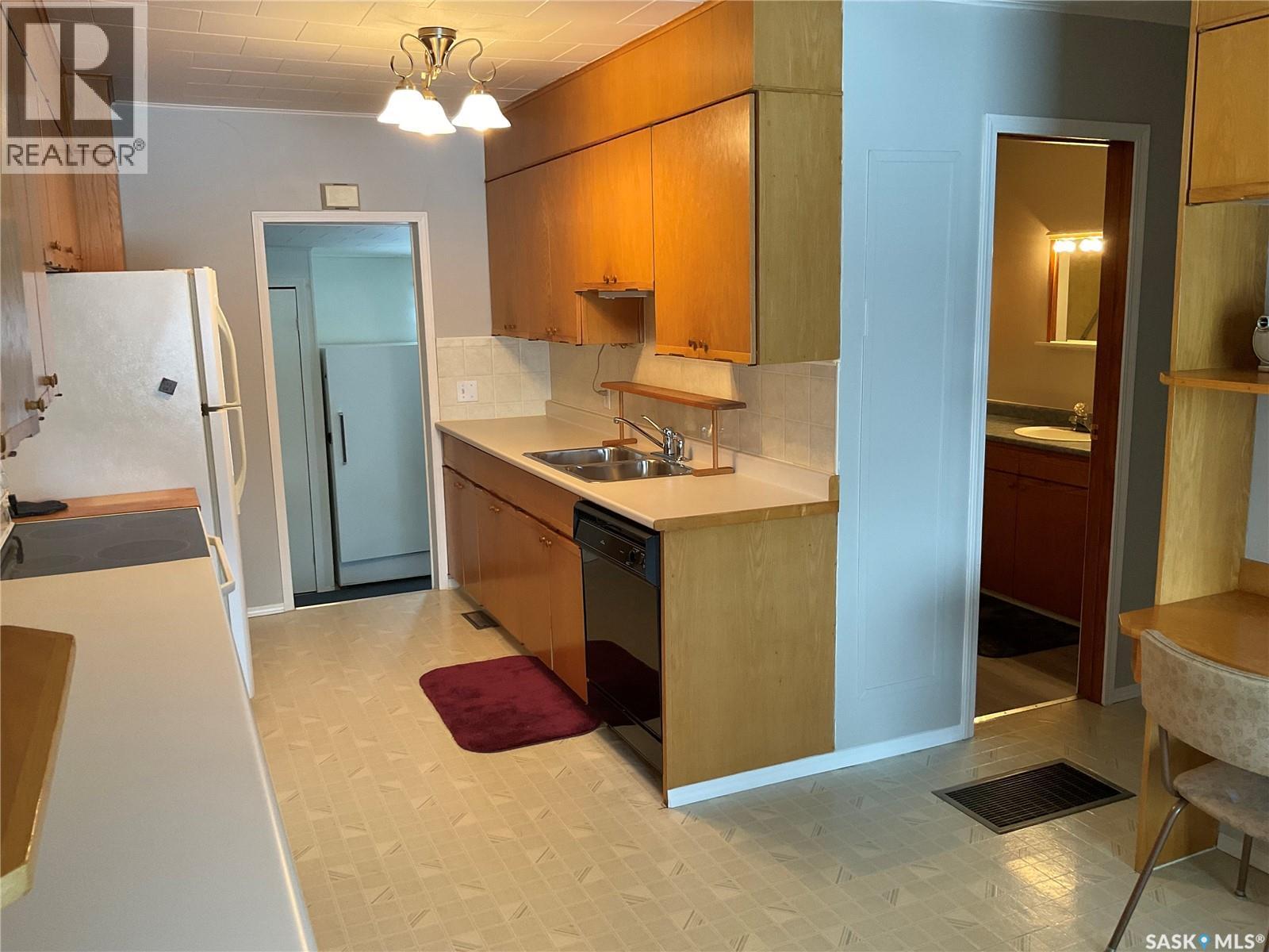 208 5th Street S, Wakaw, Saskatchewan  S0K 4P0 - Photo 7 - SK027799