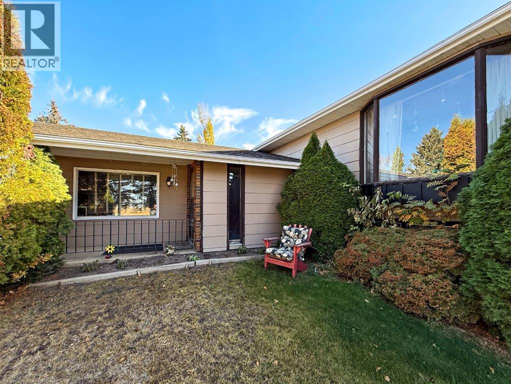 5618 47 Avenue, Forestburg, Alberta  T0B 1N0 - Photo 3 - A2262782