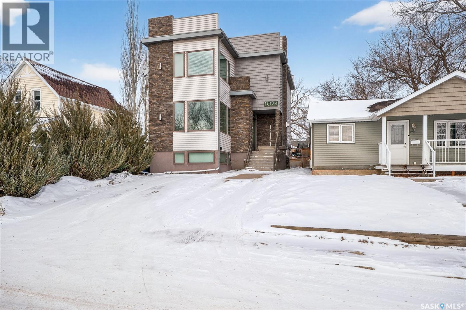 1024 Hochelaga Street W, Moose Jaw, Saskatchewan  S6H 2H9 - Photo 4 - SK027734