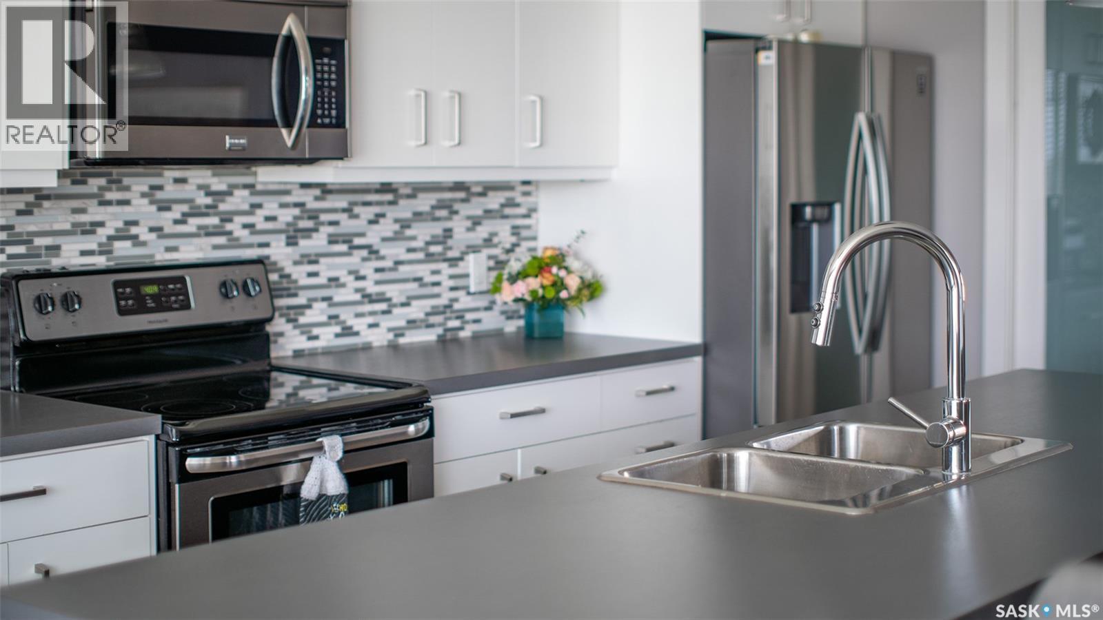 1024 Hochelaga Street W, Moose Jaw, Saskatchewan  S6H 2H9 - Photo 16 - SK027734