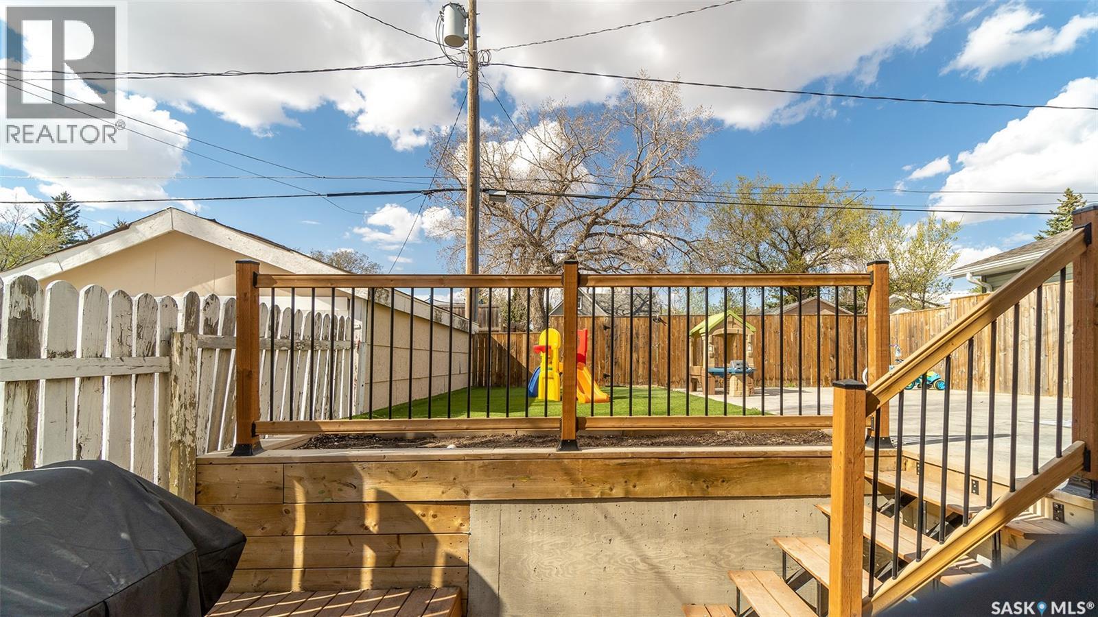 1024 Hochelaga Street W, Moose Jaw, Saskatchewan  S6H 2H9 - Photo 46 - SK027734