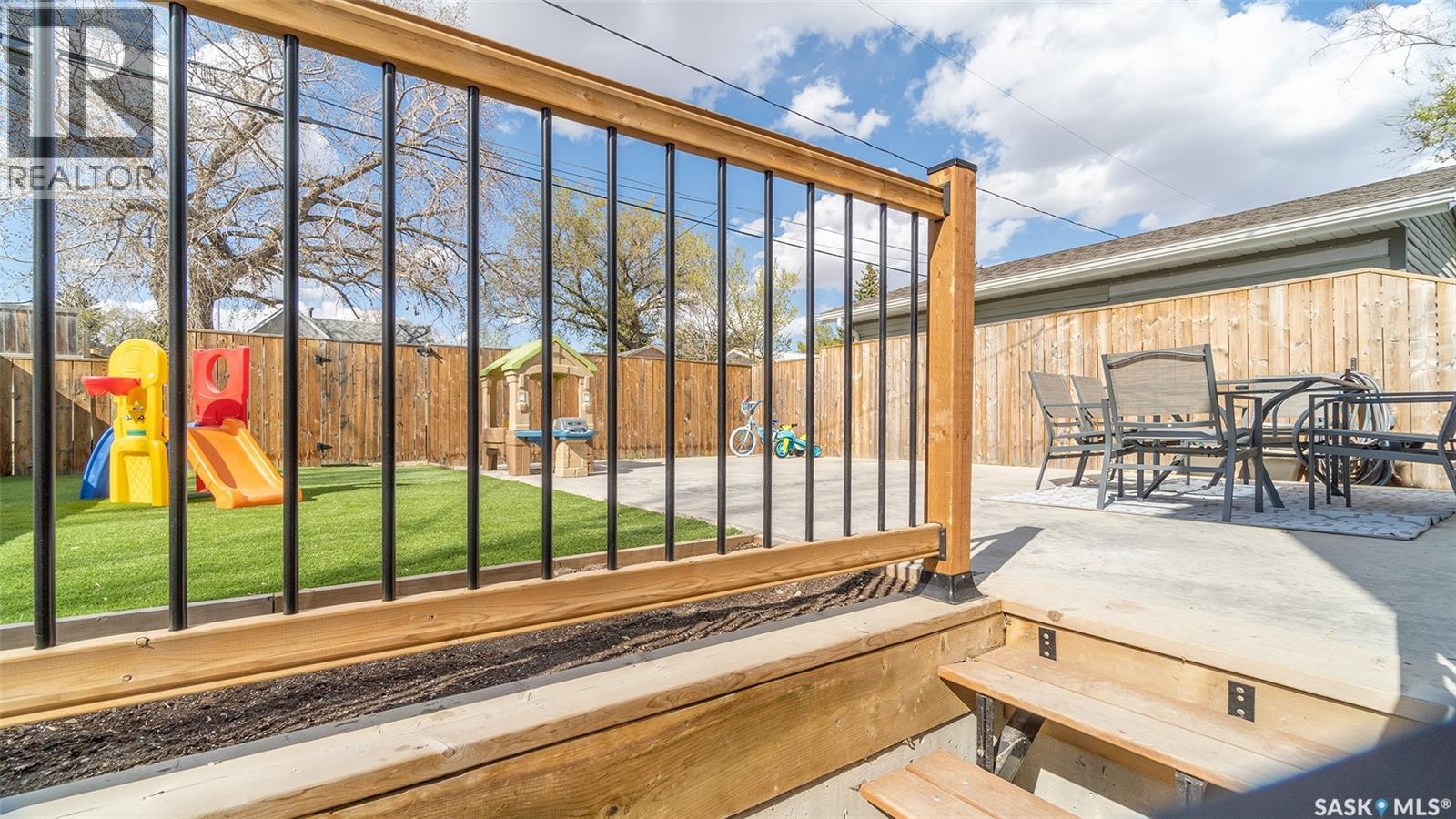 1024 Hochelaga Street W, Moose Jaw, Saskatchewan  S6H 2H9 - Photo 48 - SK027734