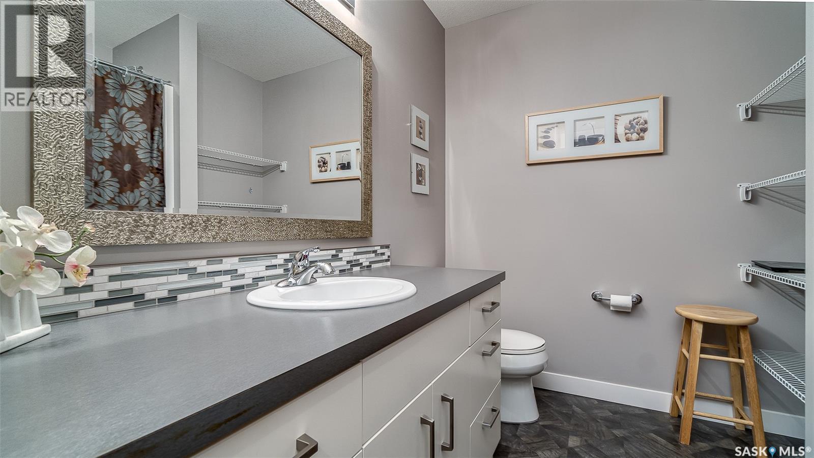 1024 Hochelaga Street W, Moose Jaw, Saskatchewan  S6H 2H9 - Photo 39 - SK027734