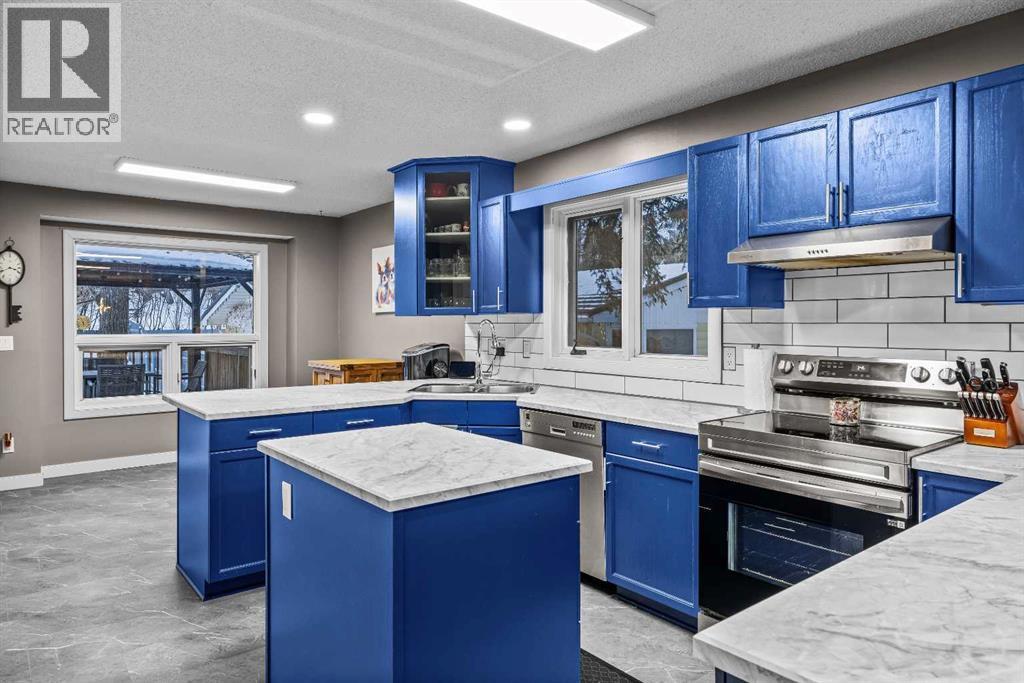 11 Mt Mcgillivary Drive, Exshaw, Alberta  T0L 2C0 - Photo 10 - A2276547