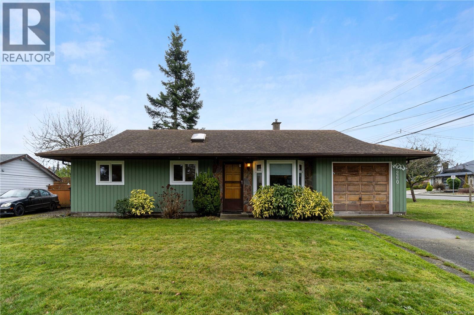 260 Pym St S, Parksville, British Columbia