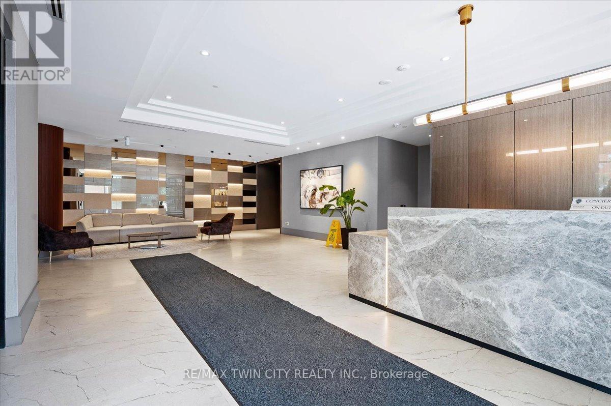 505 - 55 Duke Street W, Kitchener, Ontario  N2H 0C9 - Photo 3 - X12750172