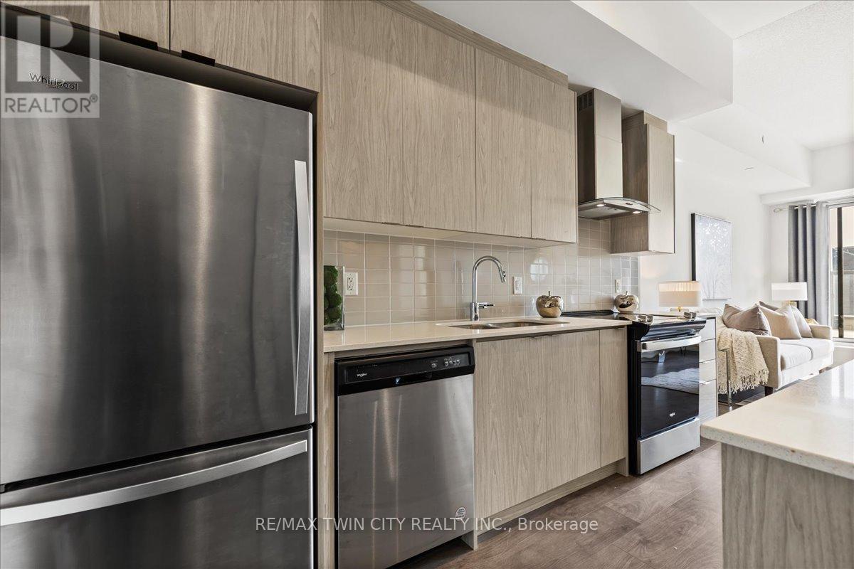 505 - 55 Duke Street W, Kitchener, Ontario  N2H 0C9 - Photo 7 - X12750172