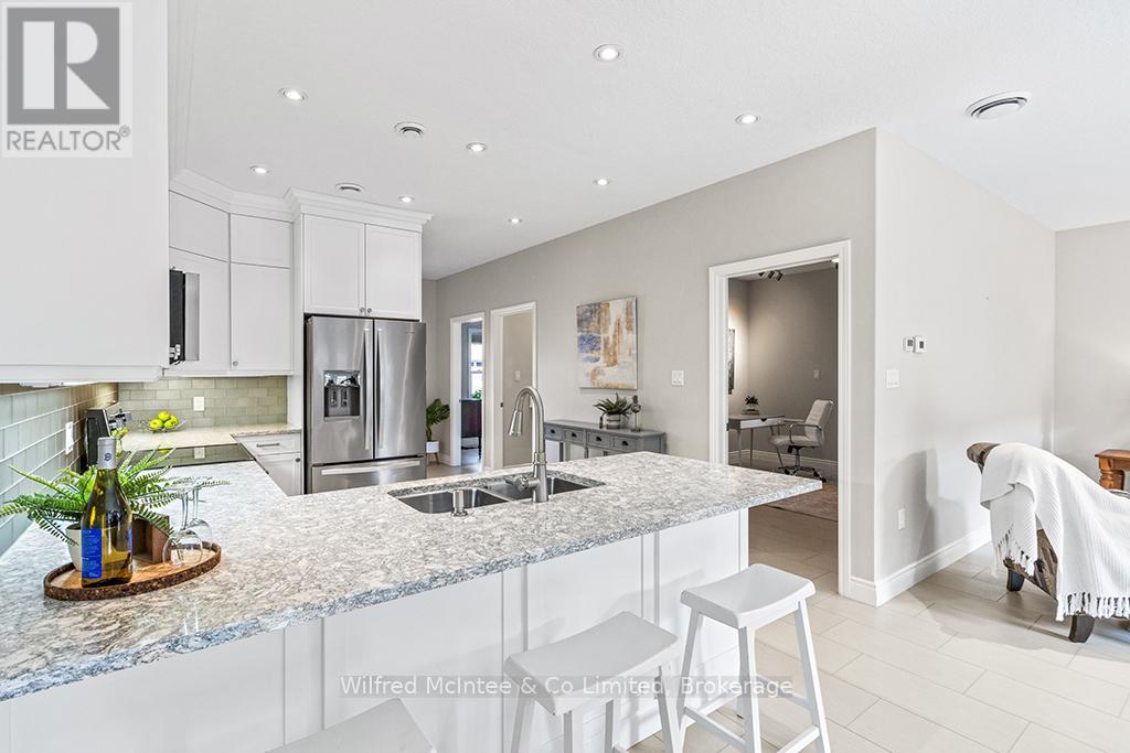 Unit #32 - 246 Grey Street S, Saugeen Shores, Ontario  N0H 2L0 - Photo 10 - X12750288