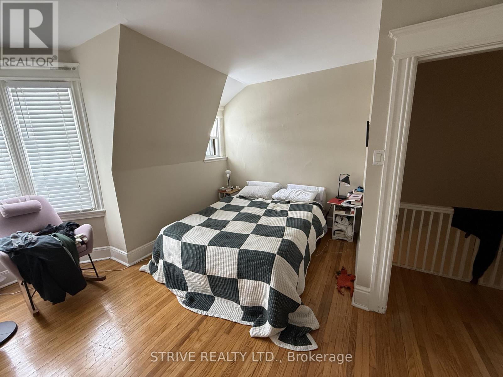 23 Burnfield (Upper) Avenue, Toronto (Dovercourt-Wallace Emerson-Junction), Ontario  M6G 1Y4 - Photo 12 - W12750382