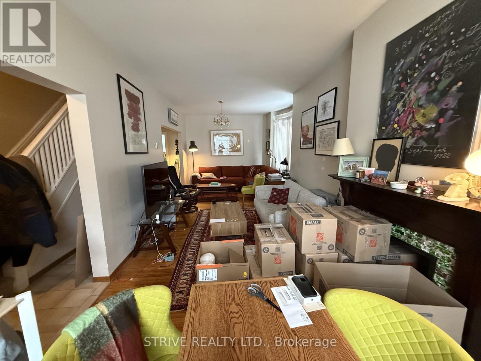 23 Burnfield (Upper) Avenue, Toronto (Dovercourt-Wallace Emerson-Junction), Ontario  M6G 1Y4 - Photo 4 - W12750382