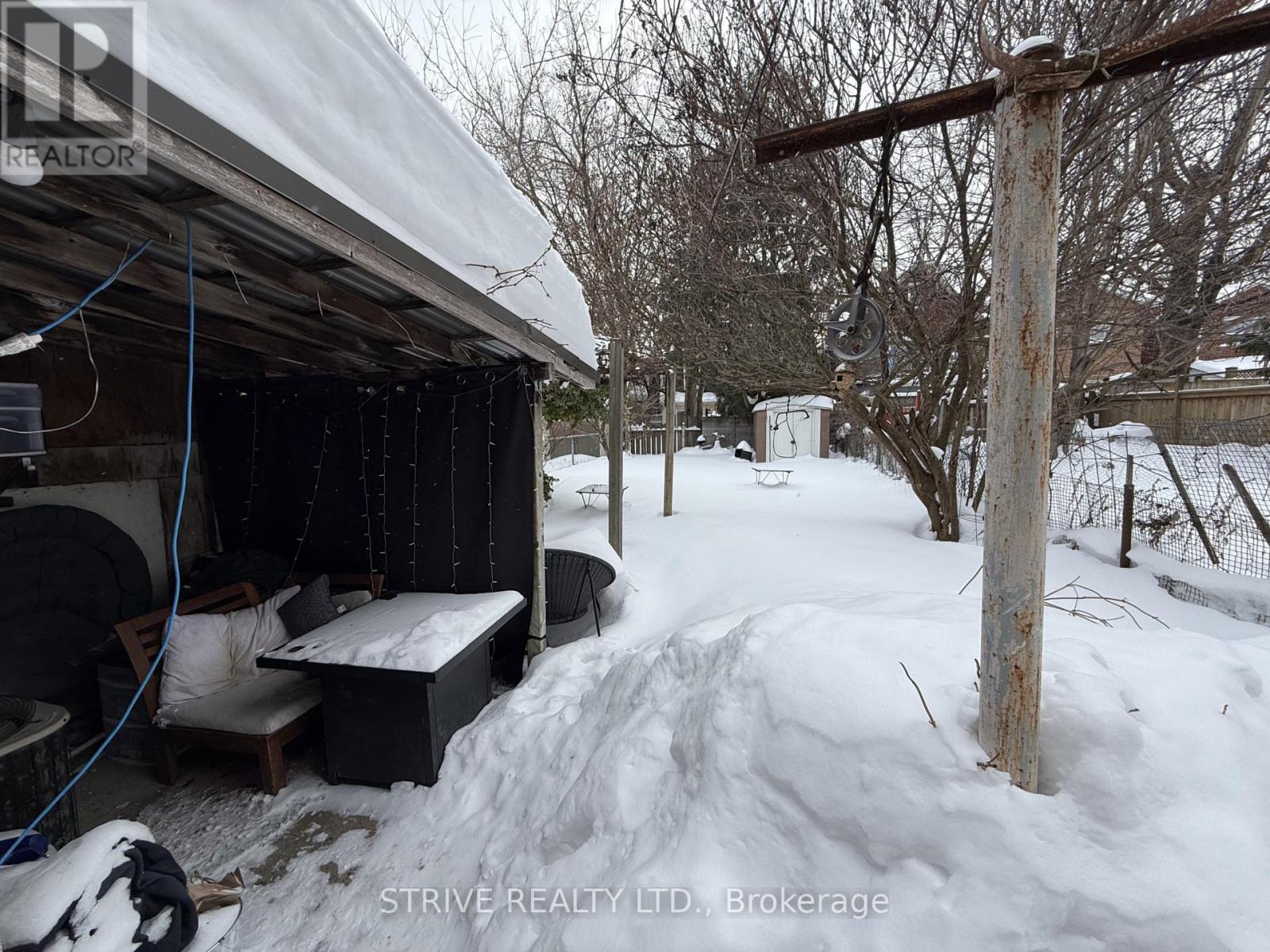 23 Burnfield (Lower) Avenue, Toronto (Dovercourt-Wallace Emerson-Junction), Ontario  M6G 1Y4 - Photo 3 - W12750400