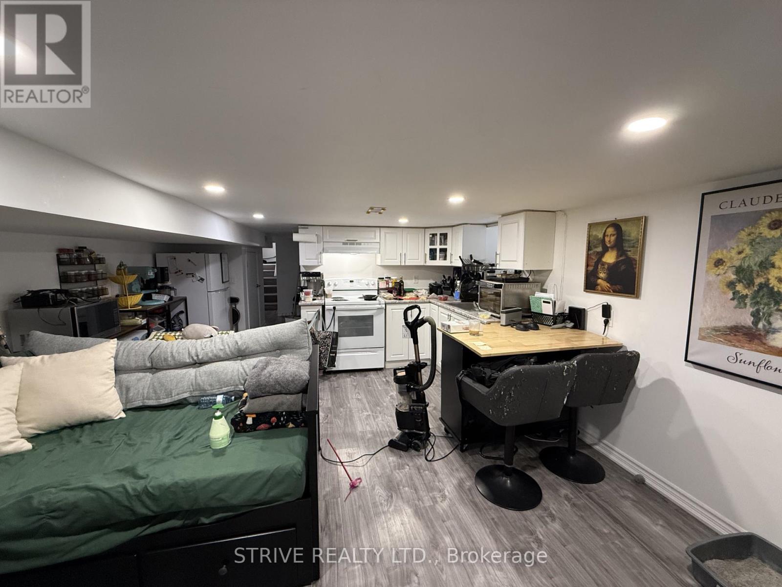 23 Burnfield (Lower) Avenue, Toronto (Dovercourt-Wallace Emerson-Junction), Ontario  M6G 1Y4 - Photo 4 - W12750400