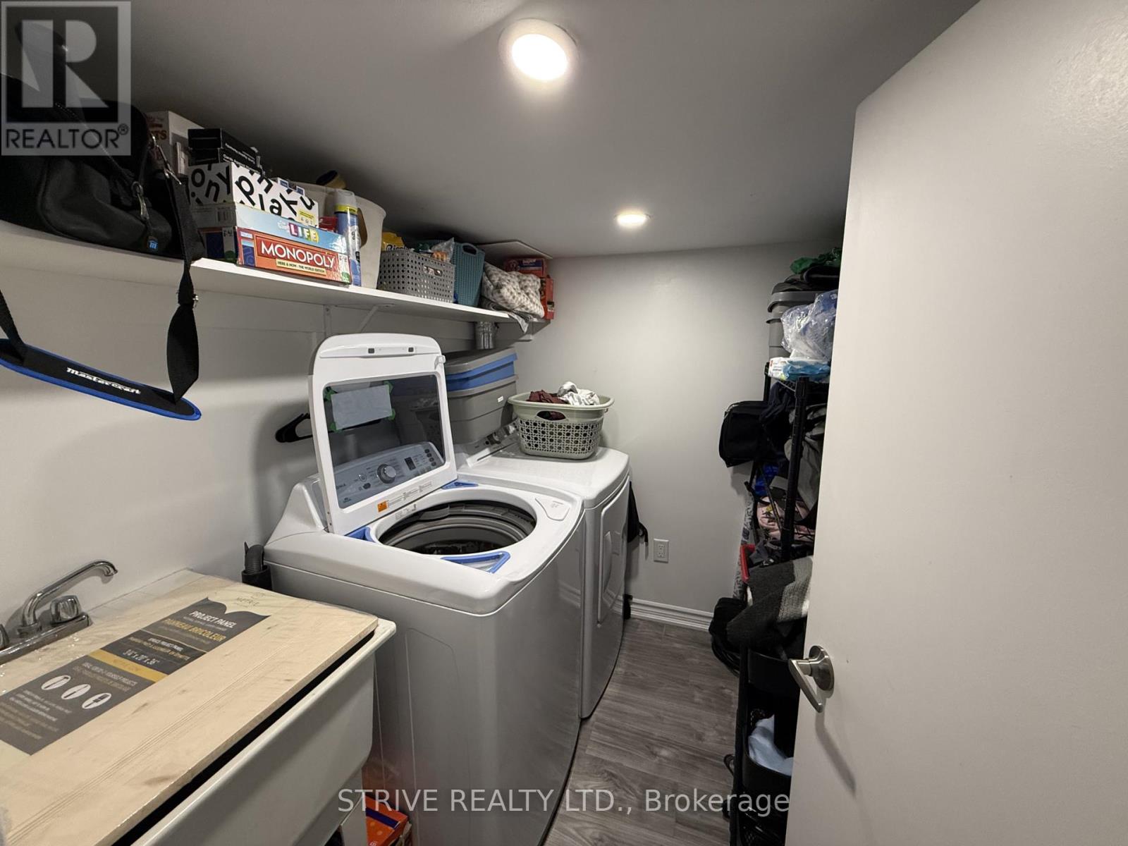 23 Burnfield (Lower) Avenue, Toronto (Dovercourt-Wallace Emerson-Junction), Ontario  M6G 1Y4 - Photo 9 - W12750400