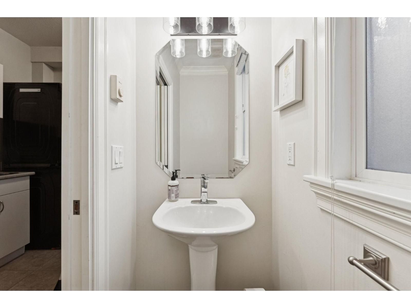 5782 Garrison Boulevard, Garrison Crossing, Chilliwack, British Columbia  V2R 5X9 - Photo 11 - R3075886