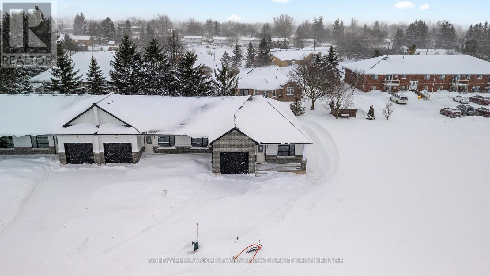 52 Moonlight Court, Central Huron, Ontario  N0M 1L0 - Photo 3 - X12750368