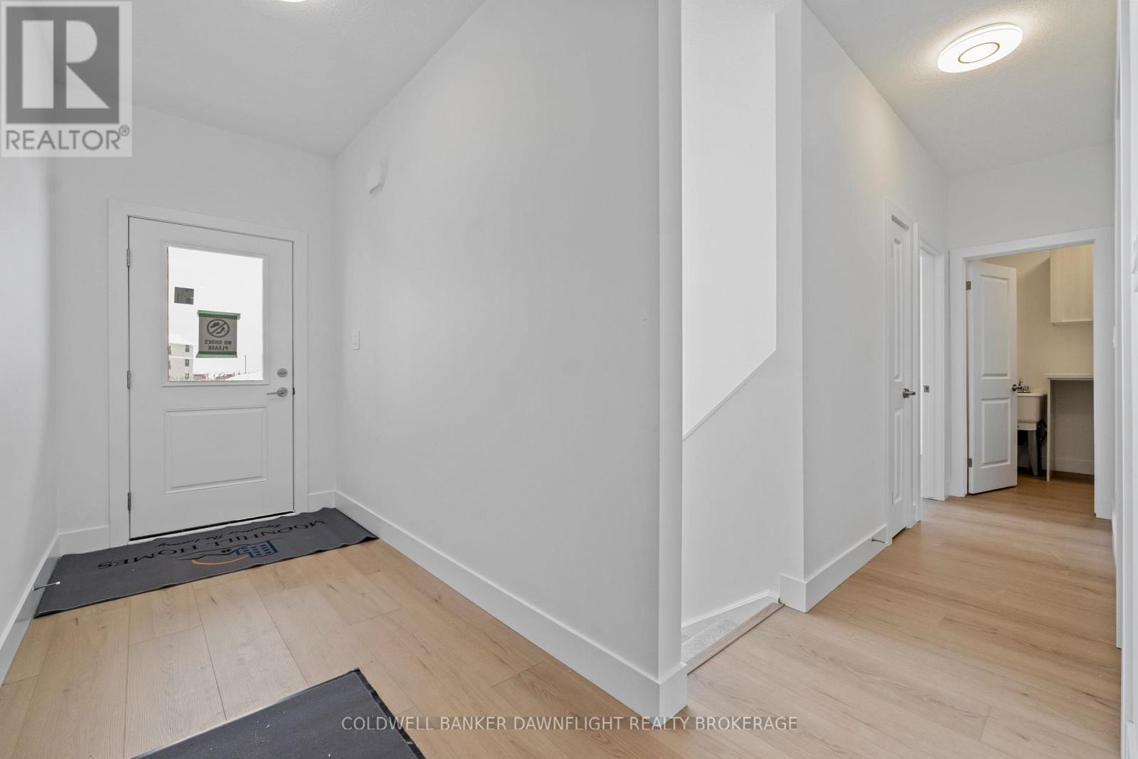 56 Moonlight Court, Central Huron, Ontario  N0M 1L0 - Photo 3 - X12750388