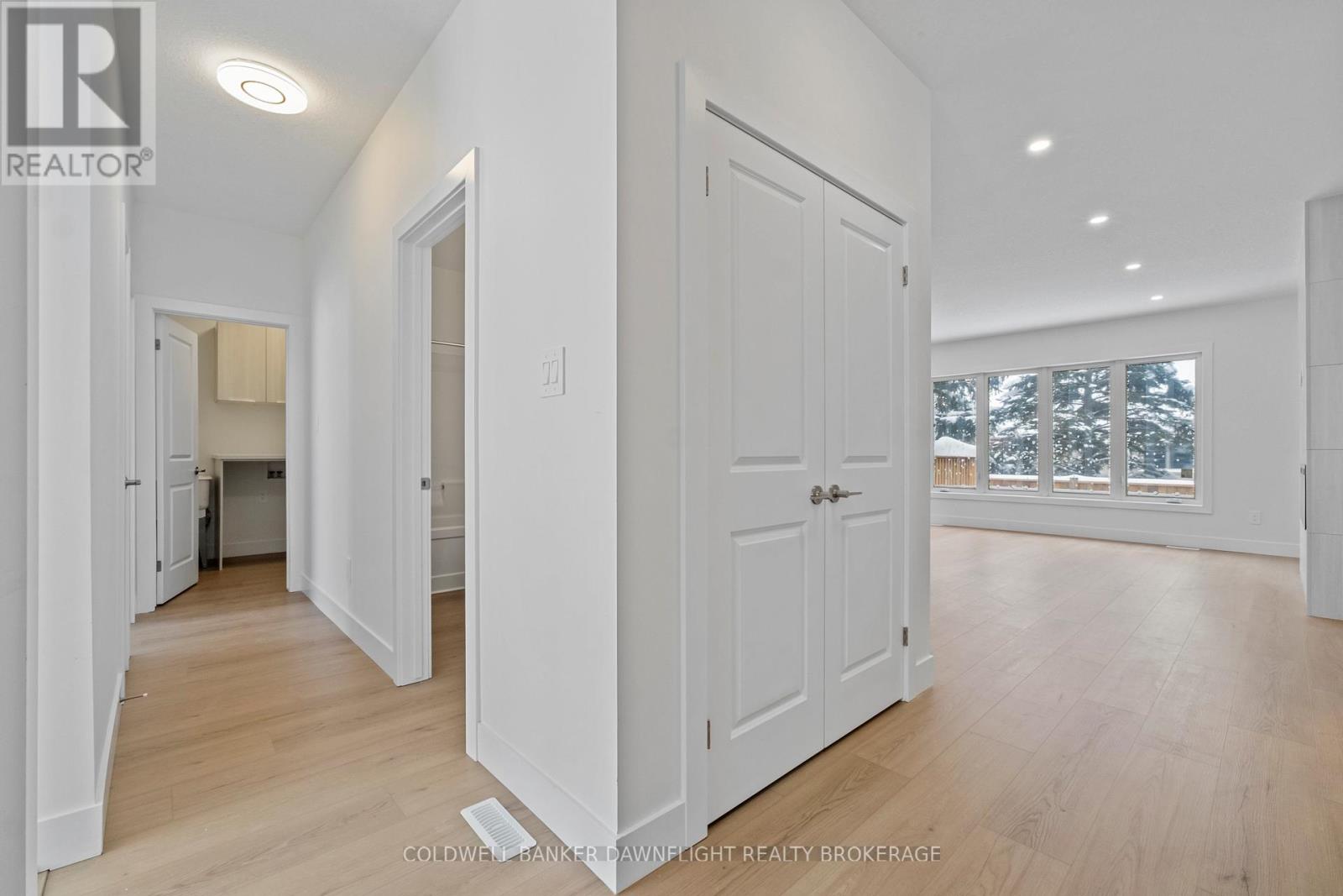 56 Moonlight Court, Central Huron, Ontario  N0M 1L0 - Photo 4 - X12750388