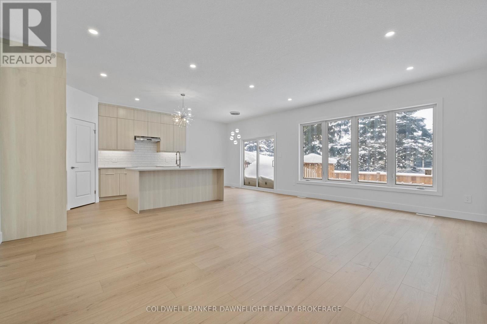 56 Moonlight Court, Central Huron, Ontario  N0M 1L0 - Photo 5 - X12750388