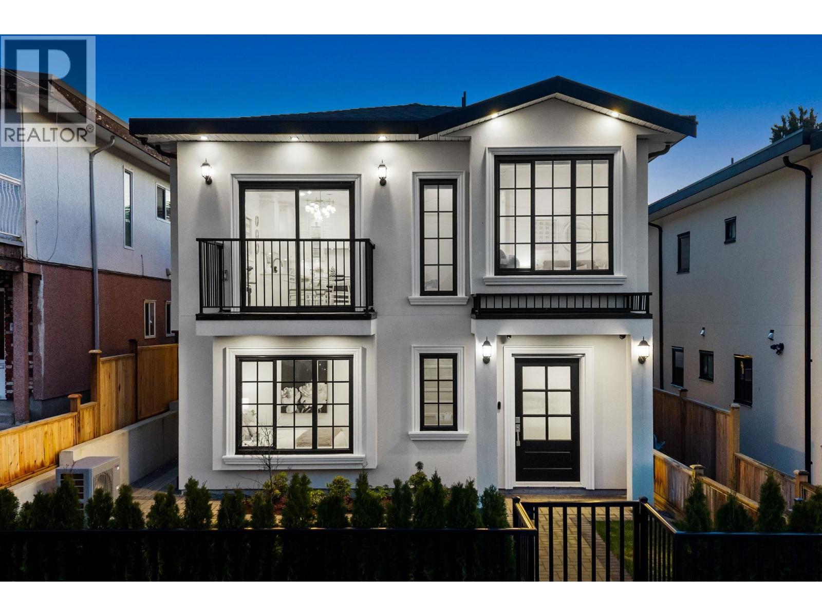 5138 Dominion Street, Burnaby, British Columbia  V5G 1C9 - Photo 1 - R3085360