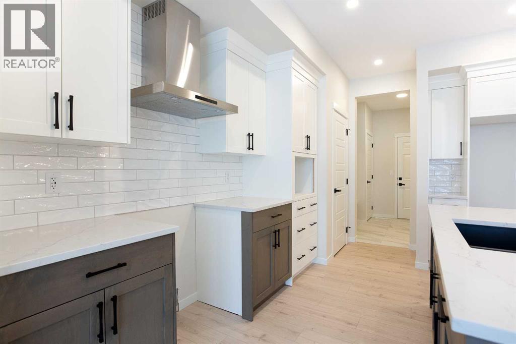 53 Creekside Passage Sw, Calgary, Alberta  T2X 5V6 - Photo 8 - A2279223