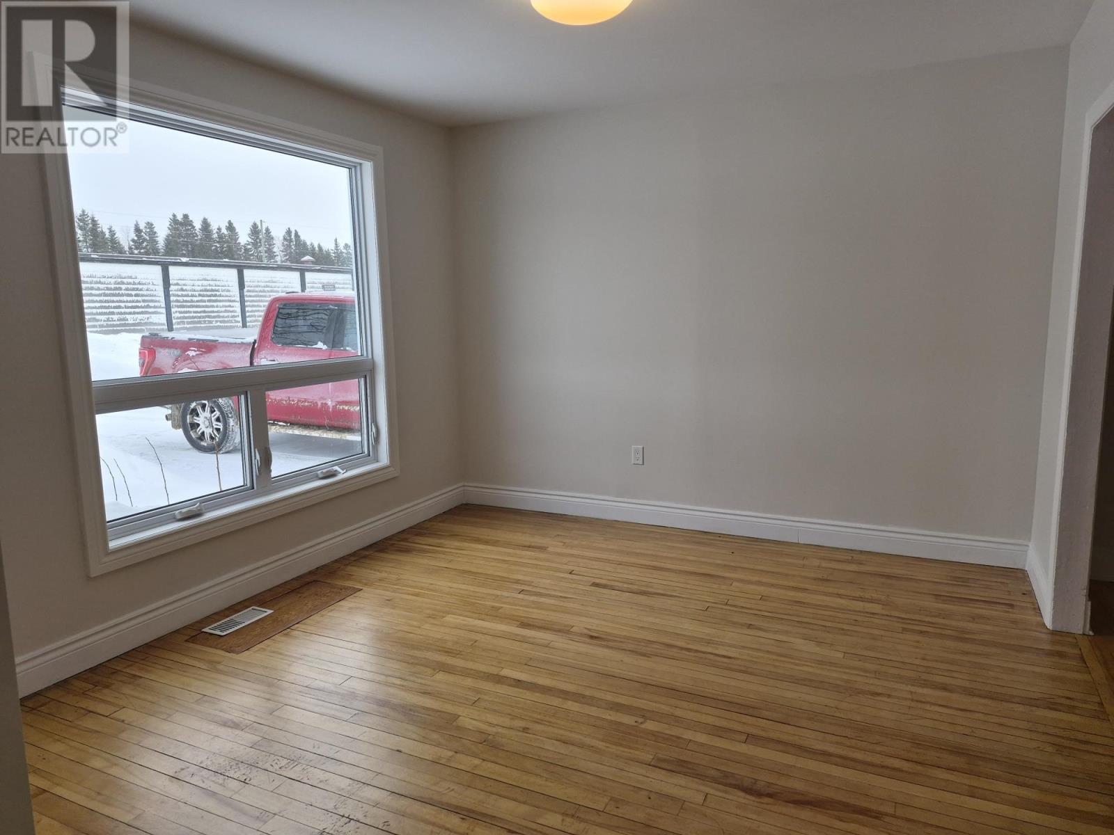 40 Stevens Ave, Marathon, Ontario  P0T 2E0 - Photo 7 - TB2600116