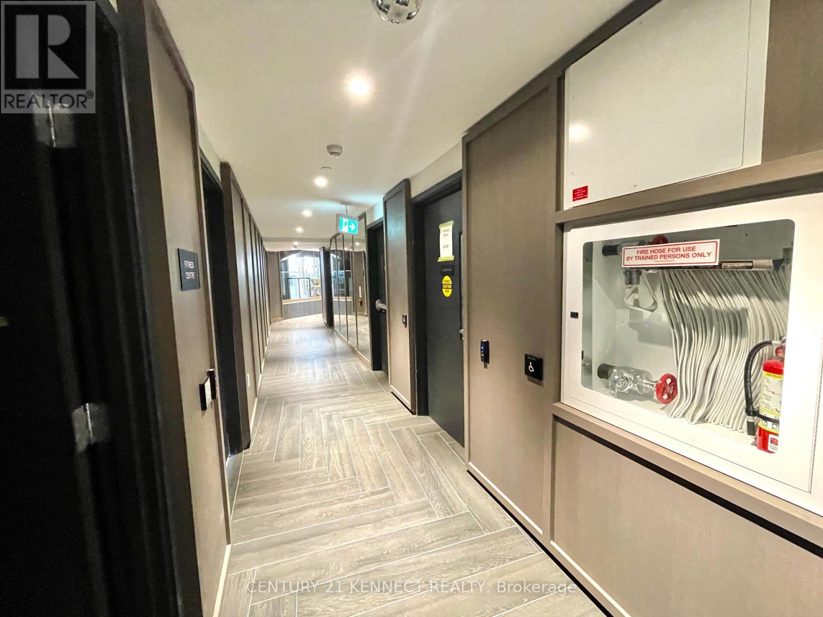 806 - 395 Dundas Street W, Oakville, Ontario  L6M 4M2 - Photo 20 - W12575276