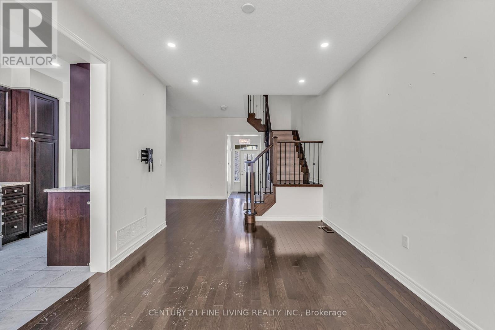 30 Kamori Drive, Caledon, Ontario  L7C 3W1 - Photo 7 - W12750246