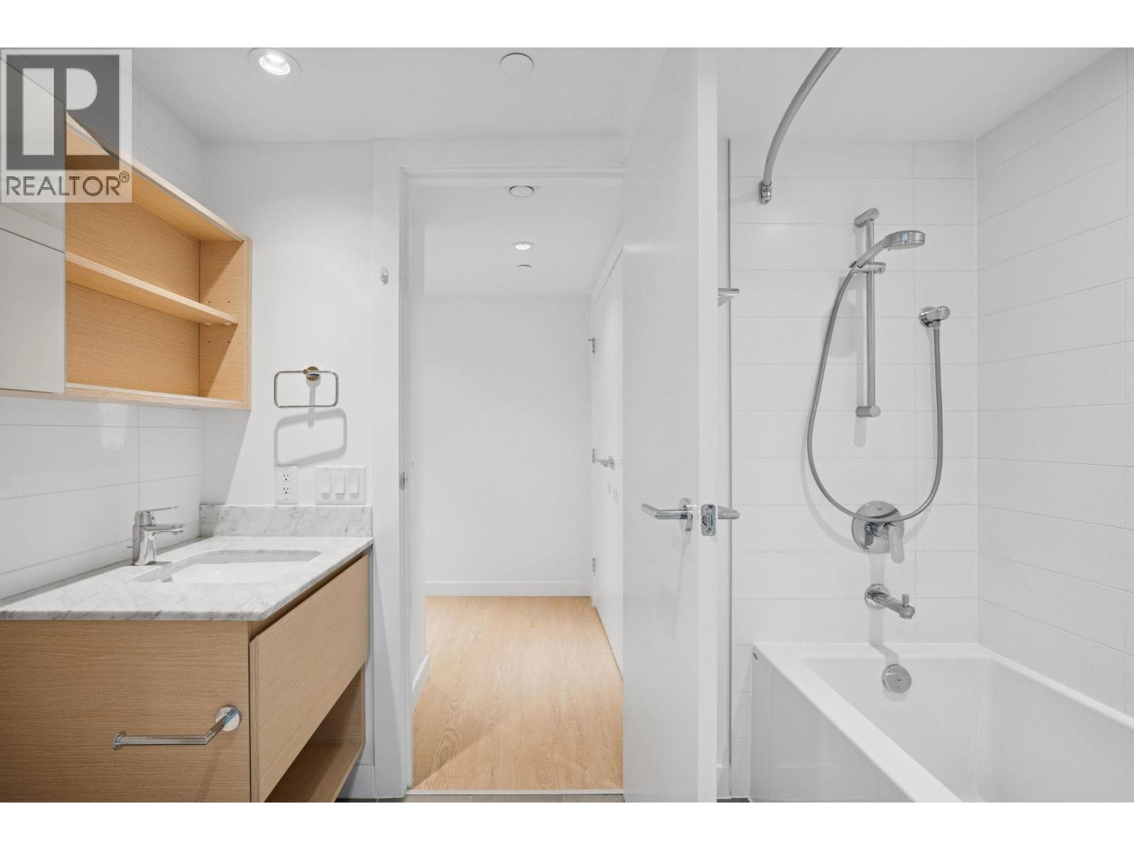 2607 908 Quayside Drive, New Westminster, British Columbia  V3M 0L4 - Photo 18 - R3085440